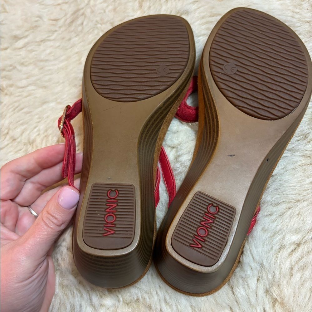 Vionic Red Tan Wedge Sandals with Metallic Accent - Picture 7 of 8